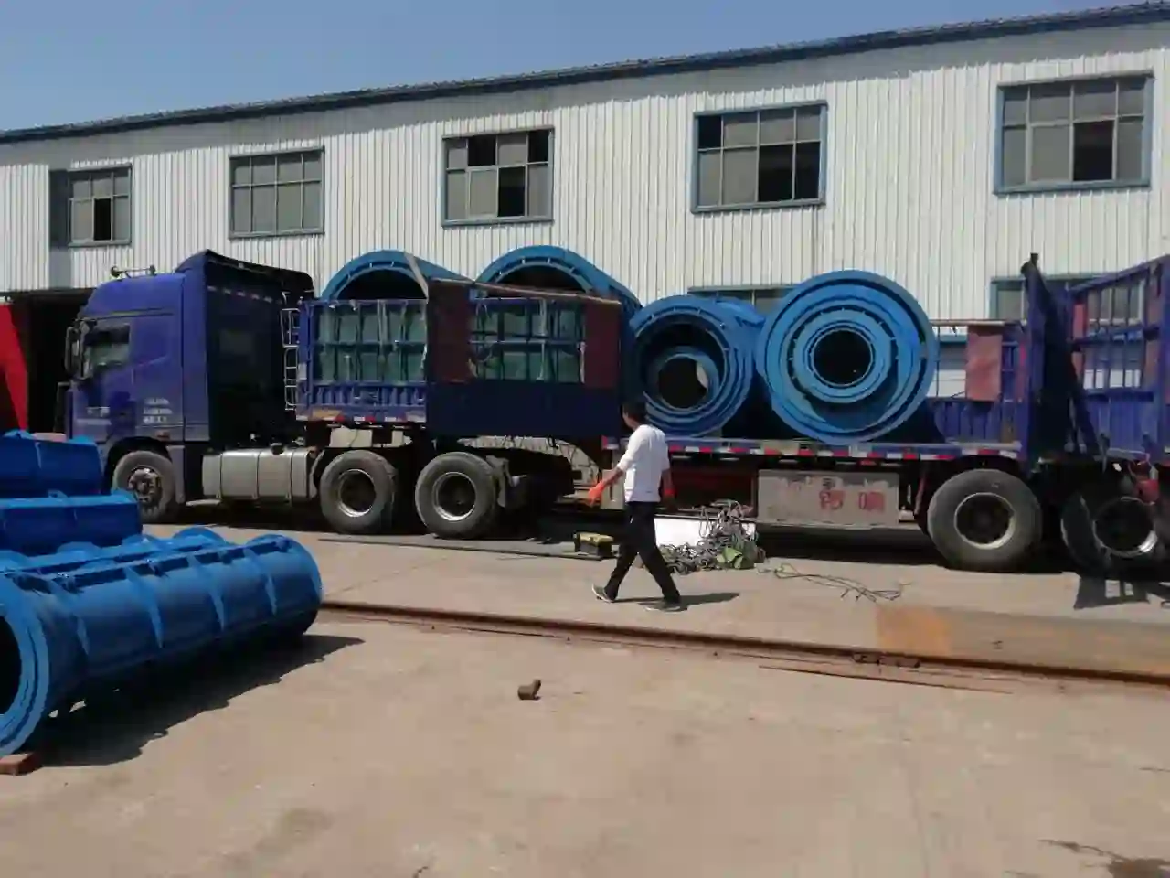 Heliyuan Machinery concrete pipe equipment export shipping dispatch #28